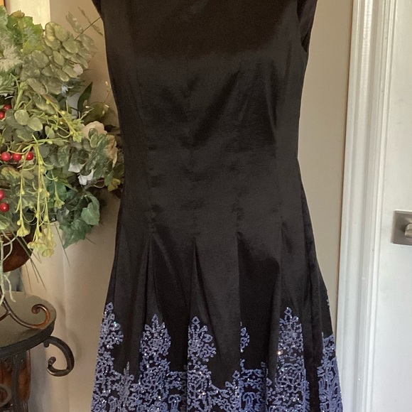 Leslie Fay Dress sz 10 beaded flare Bottom, elegant Girlhood core, formal - Picture 3 of 9